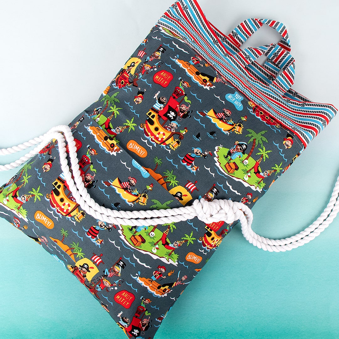 https://blog.fatquartershop.com/blog-remix-2-free-pillow-bag-pattern/pillowbag-kathryn/