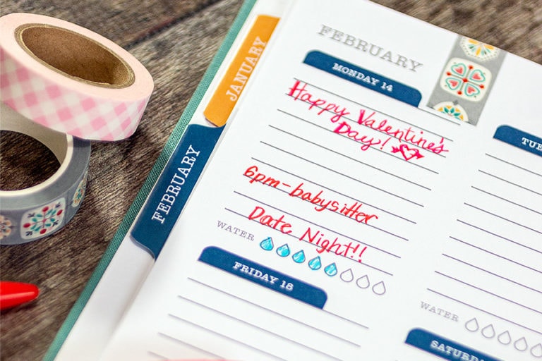 Tame your schedule with the NEW 2022 Bee in my Planner by Lori Holt