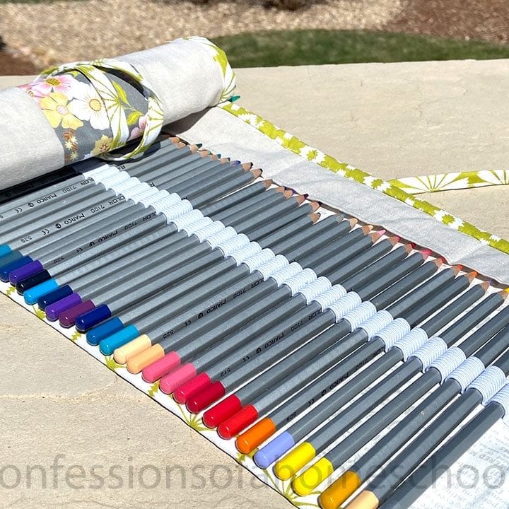 Erica's Roll Up Needle Case / TUTORIAL - Confessions of a Homeschooler