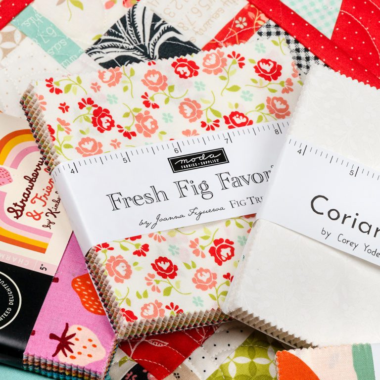 How cute is having little collections of your favorite designs ? Charm