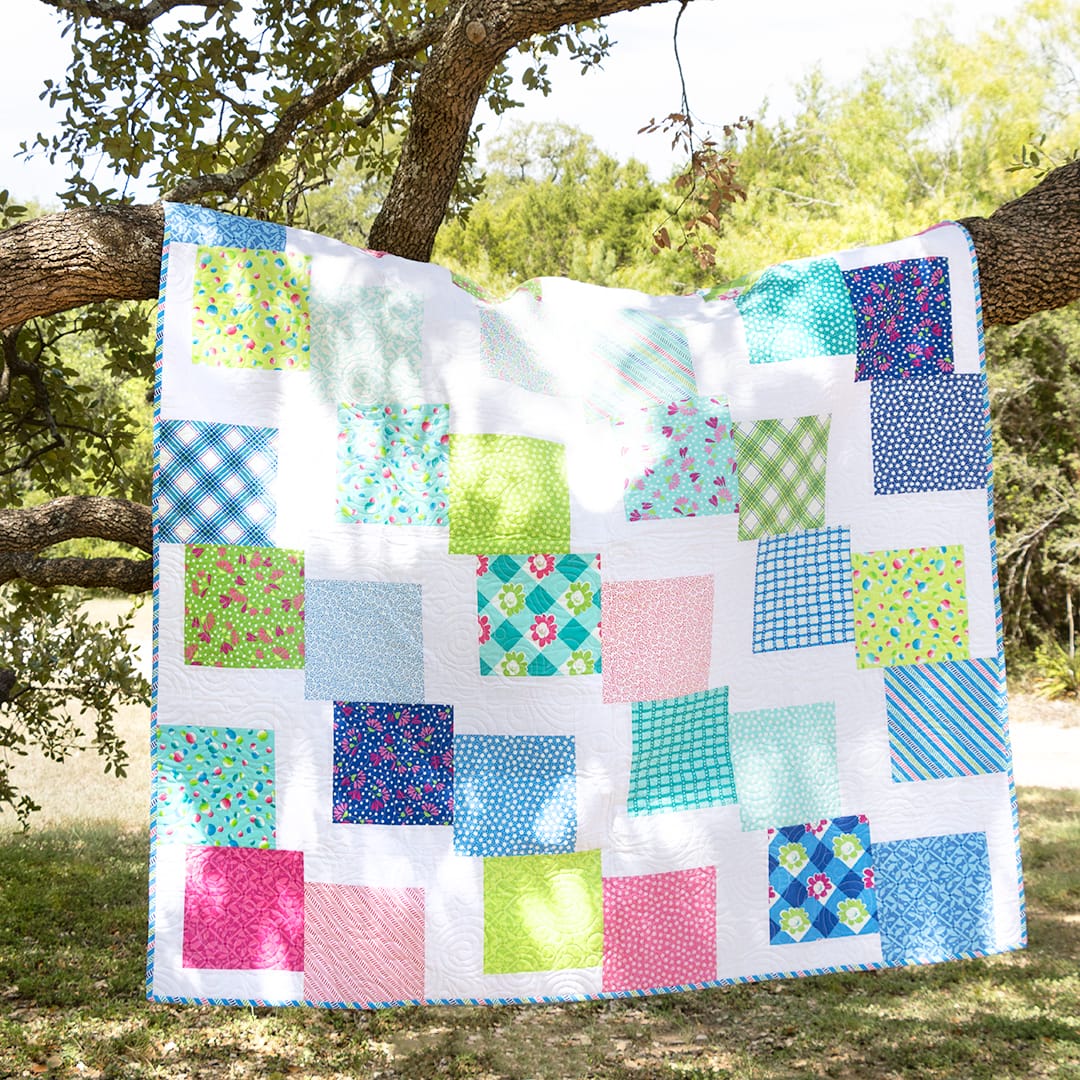 DOWNLOAD THE FREE LAYER CAKE TUMBLE QUILT PATTERN