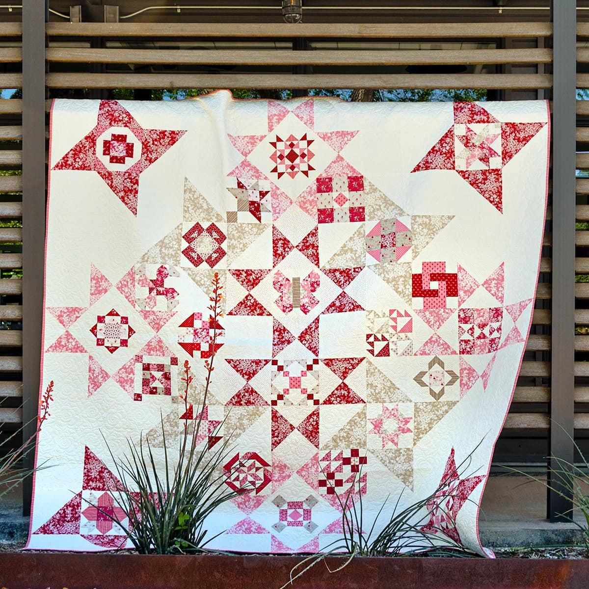 To see all the Sewcialites 2 block patterns visit the Sewcialites Quilt