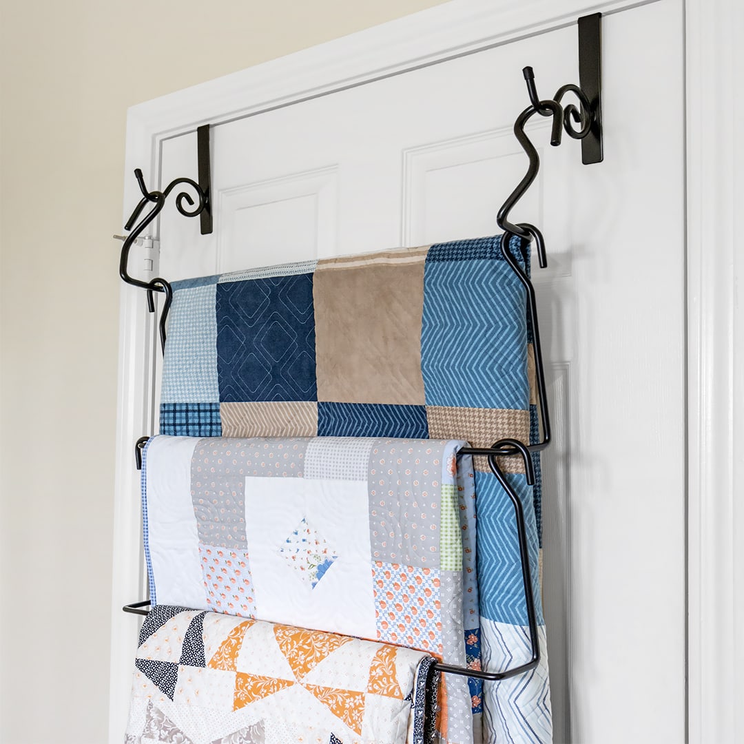 Wall-Mounted Quilt Rack with Shelf Blanket Holder Wall Storage