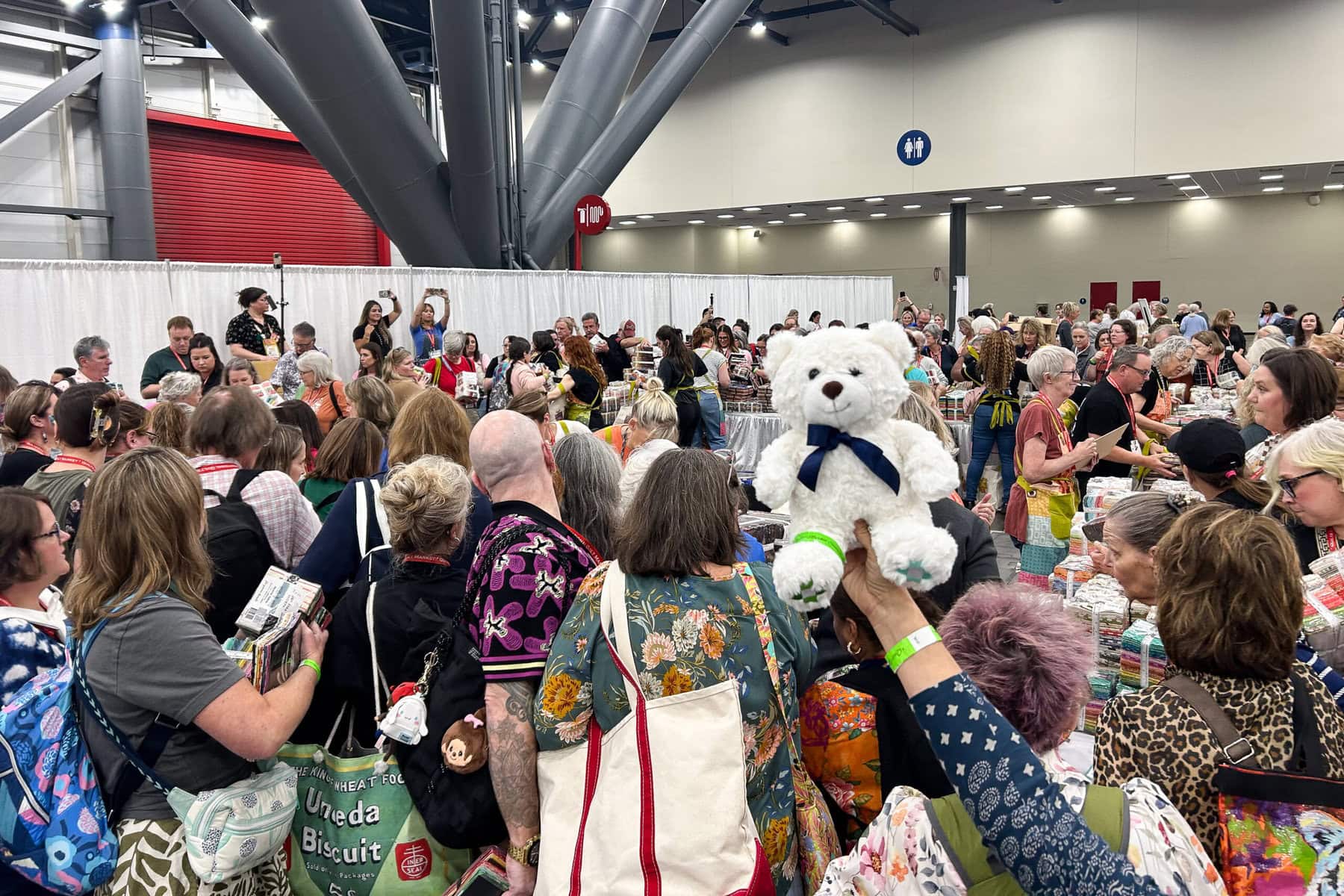 Hermès - Lotto Composto Da Una Cravatte E Un Foulard Da Tasca | Luxury - Foto 7